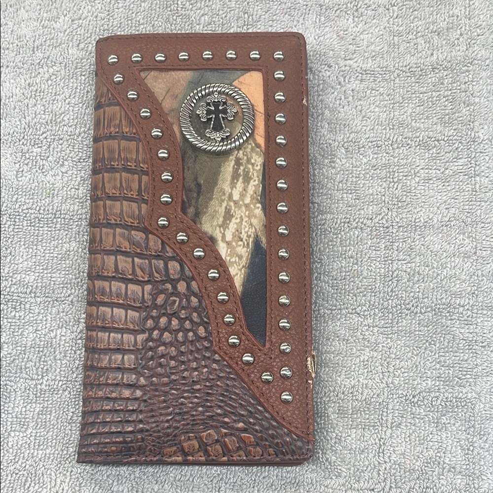 SD Collection Brown Silver Wallet Crocodile Texture